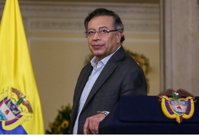 Petro acusa a equipo de MinSalud de “sobredimensionar” el cálculo de la UPC