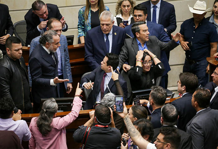 Así fue la votación de la consulta popular en la plenaria del Senado
