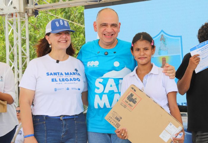 Más de 3.250 computadores ha entrega la Alcaldía al Programa Talento Santa Marta
