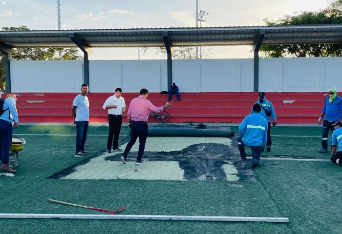 Alcaldía inició mantenimiento de escenarios deportivos en la ciudad