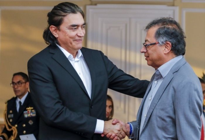 Resentido y dolido con Petro se fue Bolívar, ´no voy a hablar mal de él´