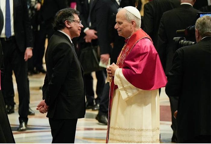 Petro propone retomar diálogos con el ELN y que la sede sea en El Vaticano
