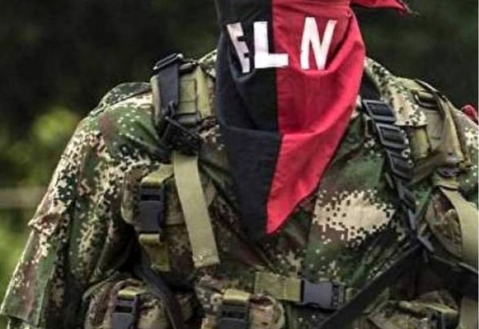 Aniversario del ELN genera tensión en varias regiones: reportan combates y vehículos incinerados
