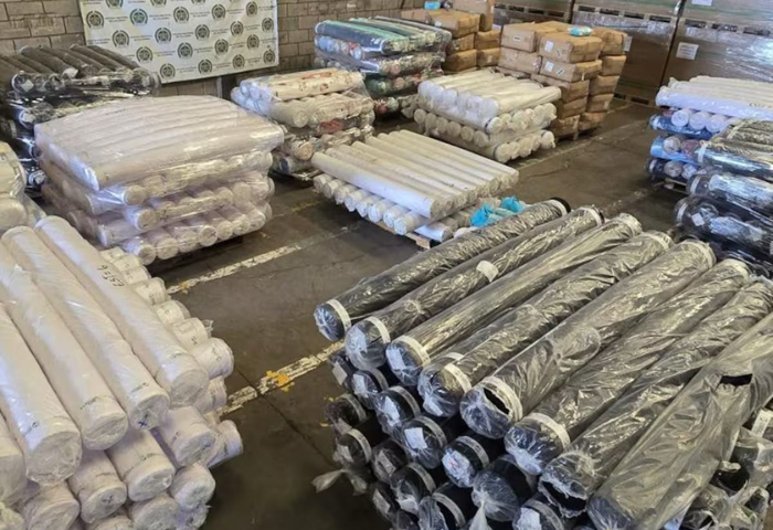 Decomisaron más de 50 mil unidades de textiles ilegales