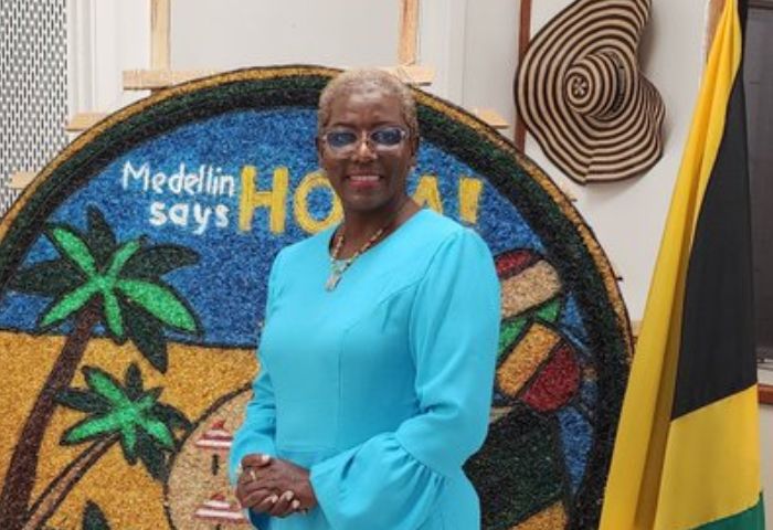 "Esto es un desastre completo": embajadora de Colombia en Jamaica por el paso del huracán Melissa