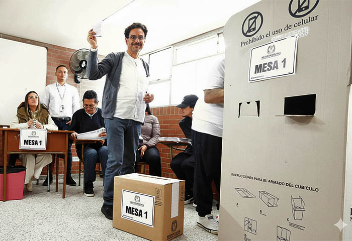 Iván Cepeda ya se contó, ¿los demás qué tienen?