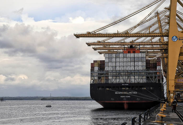 Expertos del sector dicen que importaciones chinas siguen afectando producción local de acero en América Latina