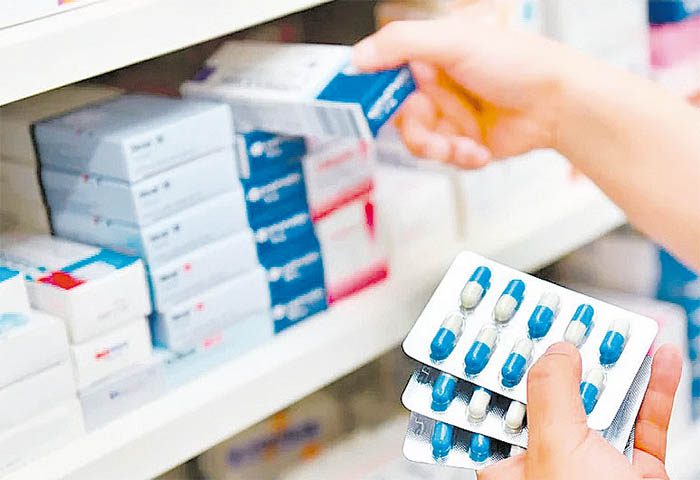 Defensoría del Pueblo pide evitar interrupciones en servicios de salud y entrega de medicamentos