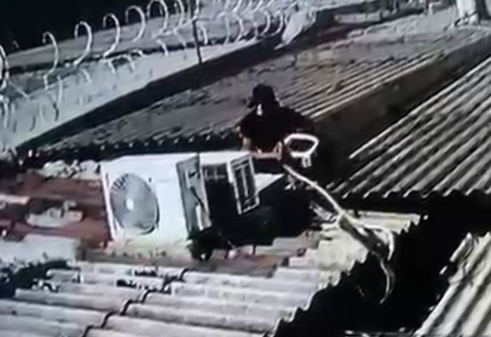 EN VIDEO: Buscan a ladrón de aires acondicionados en locales comerciales