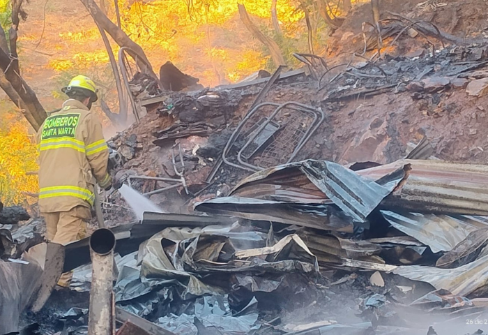 Madre le negó dinero para droga y le incendió la casa