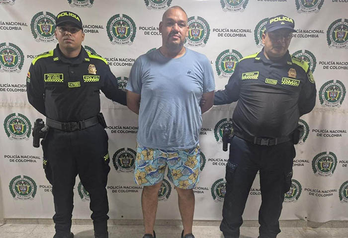 Fue capturado por golpear a su mujer