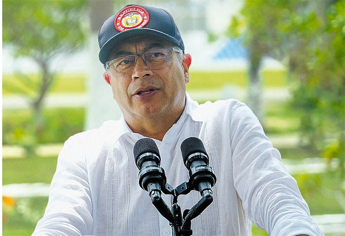 Petro comparó masacre de las bananeras con posible intervención militar de EE.UU. en Colombia