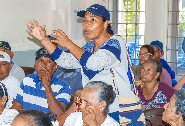 Socializados proyectos viales y entrega de títulos de propiedad