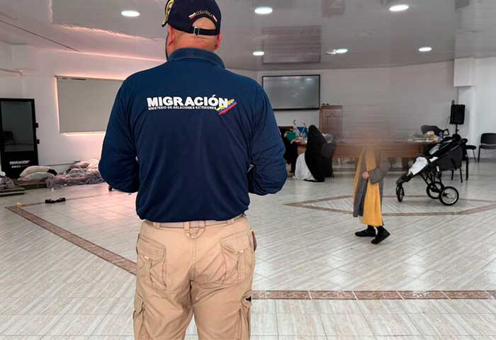 Capturan a extranjero buscado por estafa con circular roja