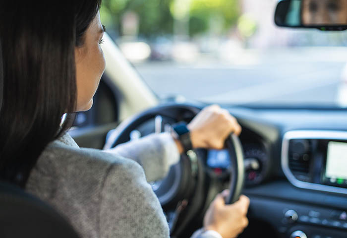 Cuatro hábitos que podrían salvarte de los accidentes más comunes en la vía