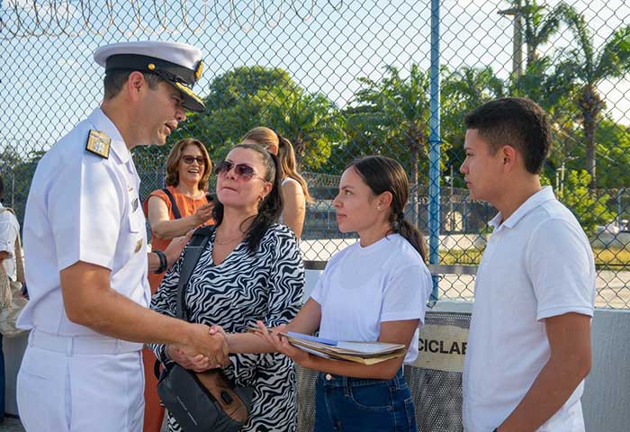 Histórico: por primera vez mujeres se formarán como Oficiales Infantes de Marina