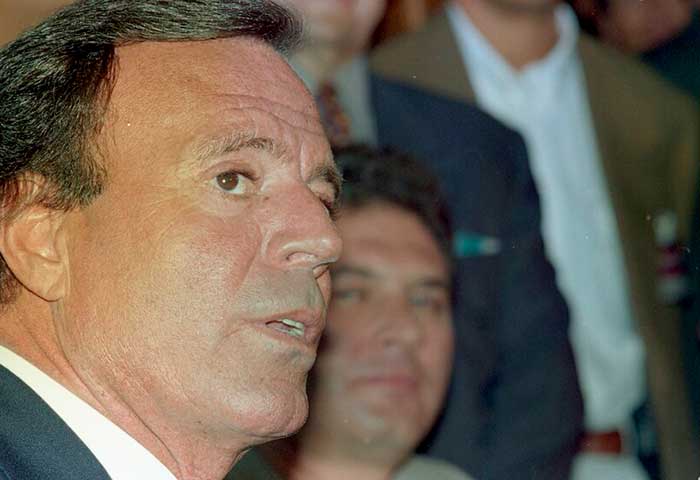 Fiscalía de España investiga a Julio Iglesias por presuntas agresiones sexuales