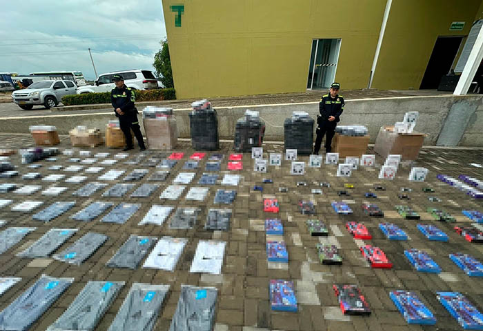 Incautan $210 millones en mercancías de contrabando
