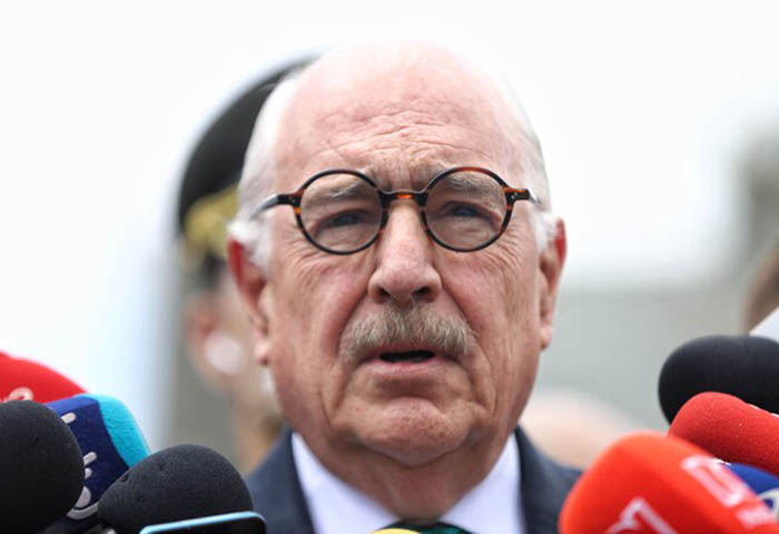 Periodistas y líderes de opinión piden a Pastrana la verdad sobre caso Epstein