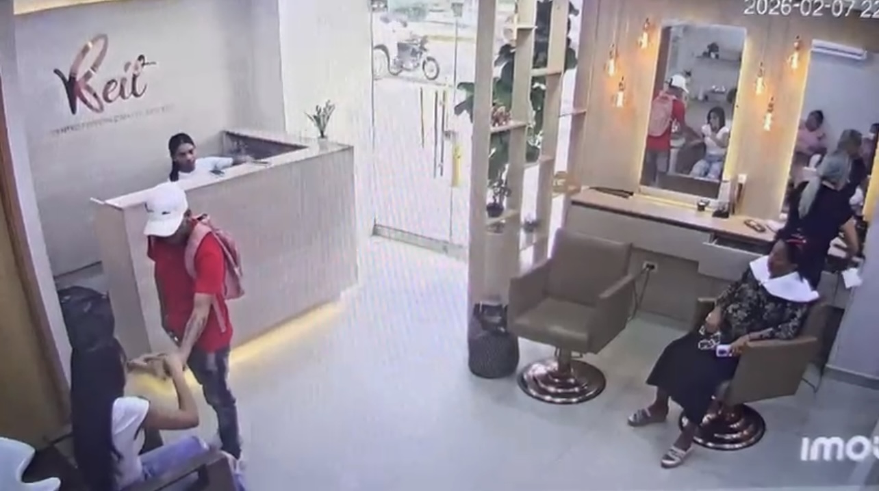 EN VIDEO: Atracadores robaron a clientas de peluquería Keit cerca a Buenavista