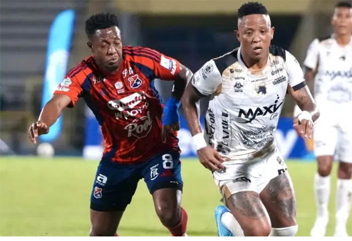 FCF publica audios del VAR de la polémica en el Llaneros vs. Medellín: "Ahí ingresa la falta"