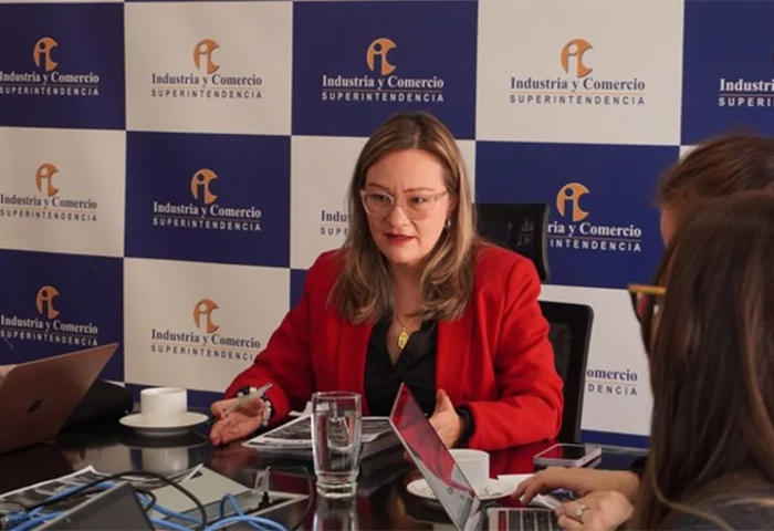 Choque entre Procuraduría y SIC por caso pasaportes: entidad defiende a funcionarios sancionados y advierte golpe a sus funciones