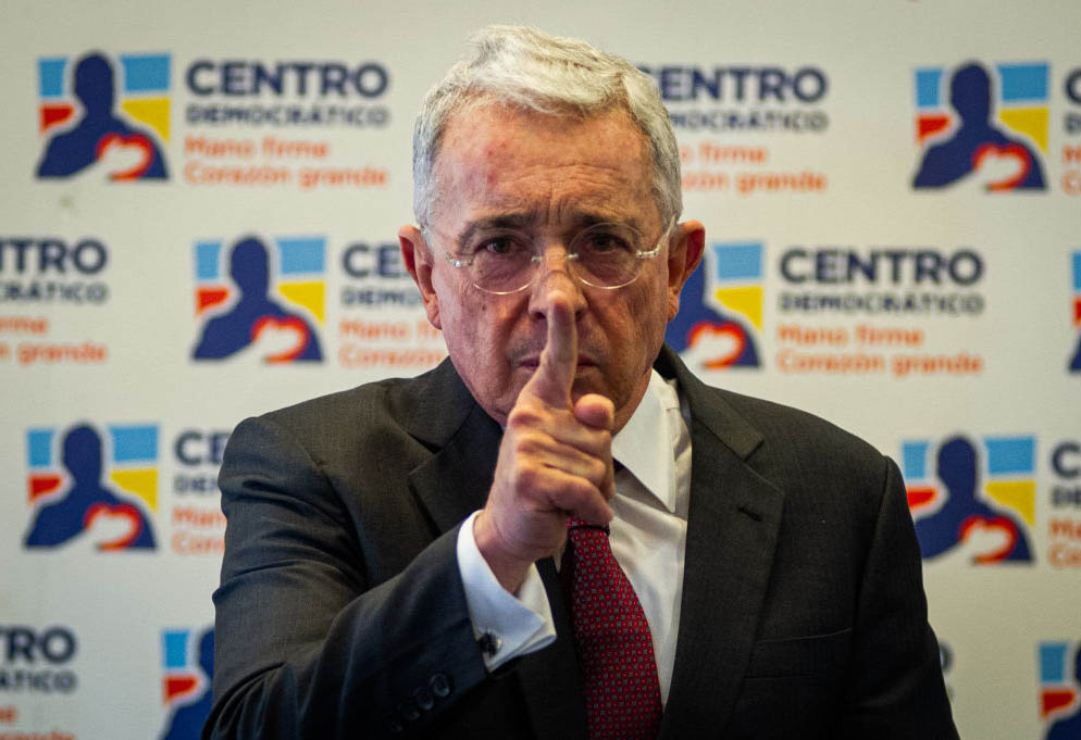 Expresidente Uribe reaccionó a 7.837 falsos positivos y arremetió contra Iván Cepeda: “Es mentiroso”