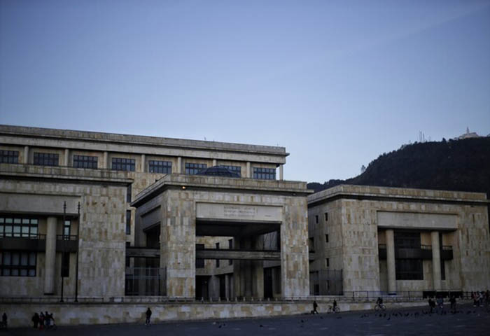 Altas Cortes y Fiscalía piden coordinación por 25 muertos en Cauca y Valle