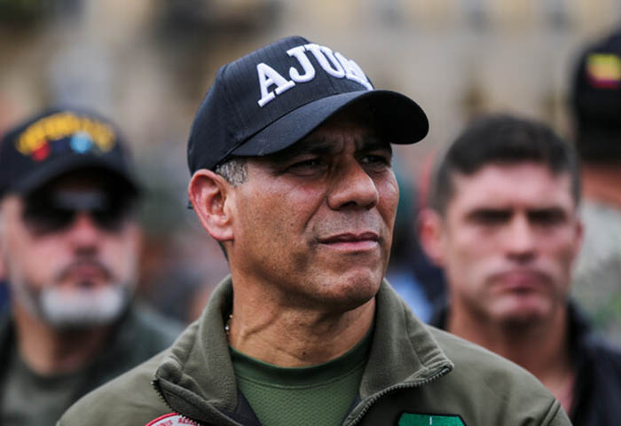 Por acoso sexual imputarán al excomandante del ejército Eduardo Zapateiro