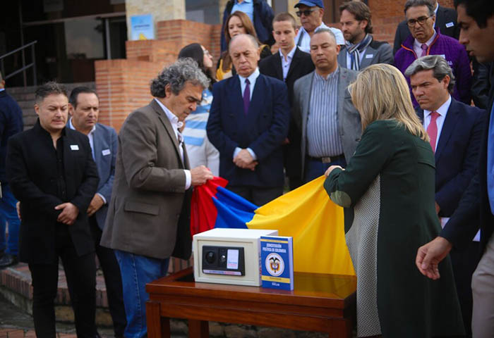 Fajardo inscribió comité para frenar la constituyente petrista