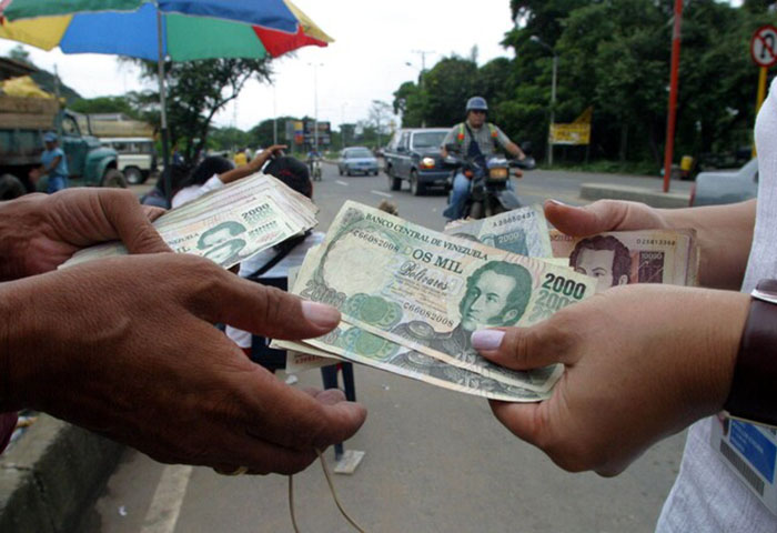 Bancóldex abre línea de crédito para impulsar comercio con Venezuela