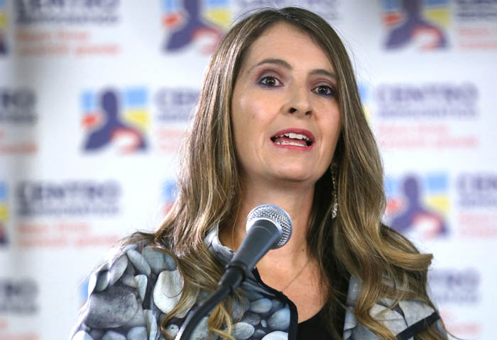 Paloma Valencia cuestionó el nombramiento de Quintero como supersalud