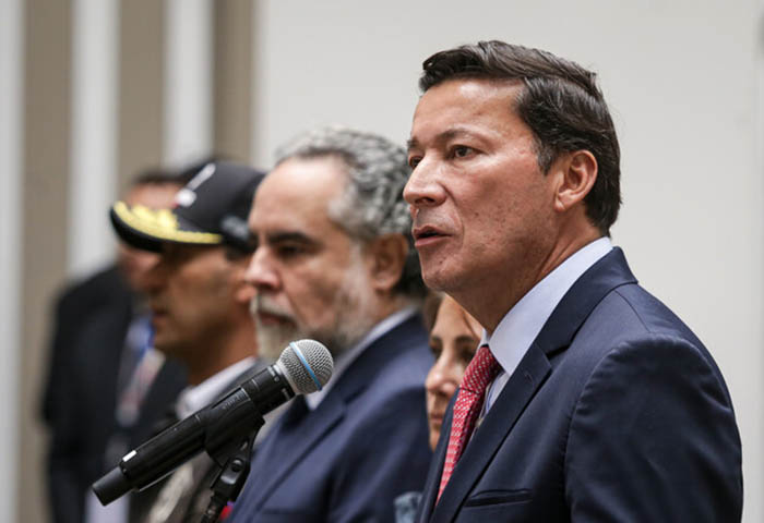 “Nos tienen distraídos con un software”: registrador Hernán Penagos responde a polémica electoral