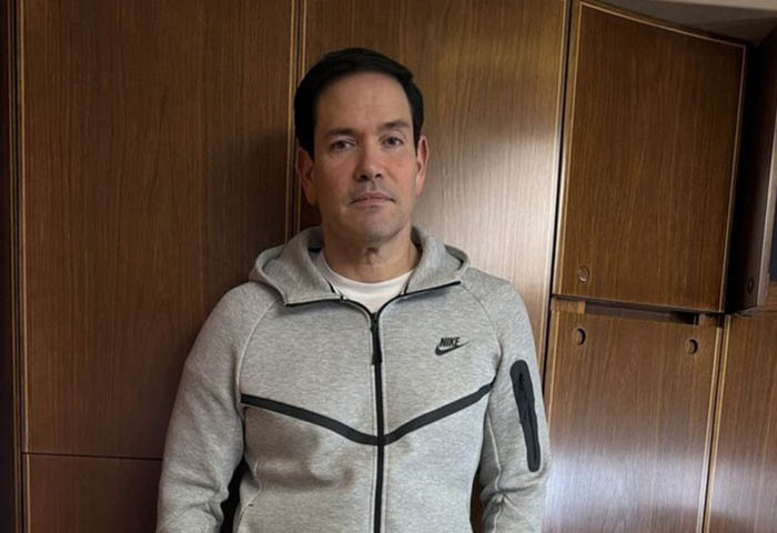 Rubio posa en avión presidencial rumbo a China con Chandal que llevaba Maduro