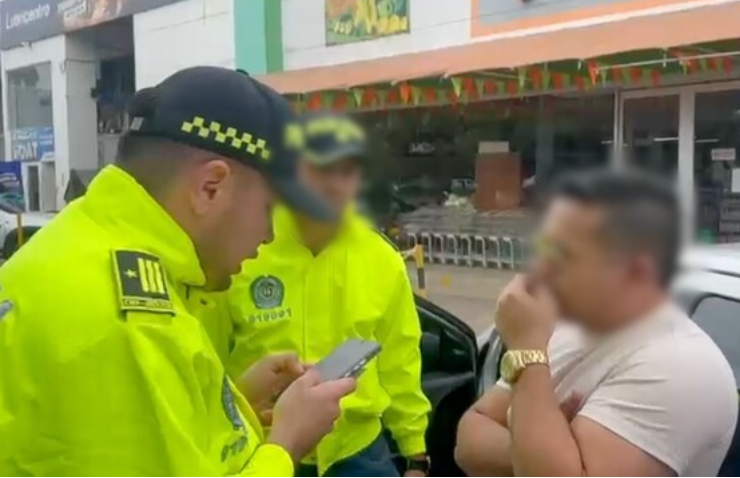 Cae red que robó $3.000 millones en subsidios a familias vulnerables.