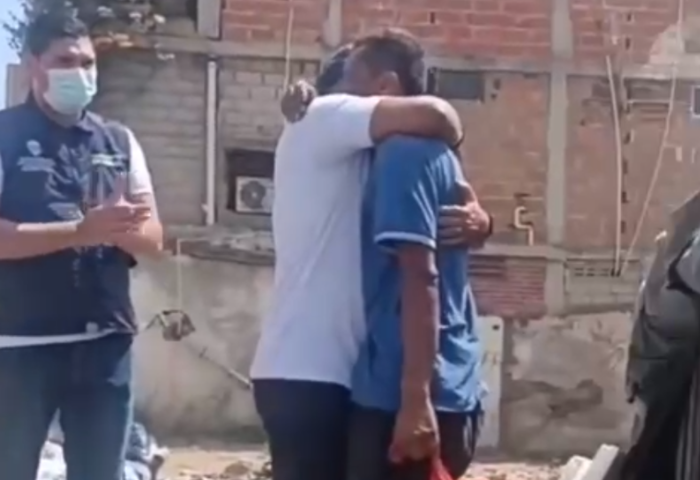 EN VIDEO: Viral cachetada ayudó a familia de Medellín a encontrar a un desaparecido en Santa Marta