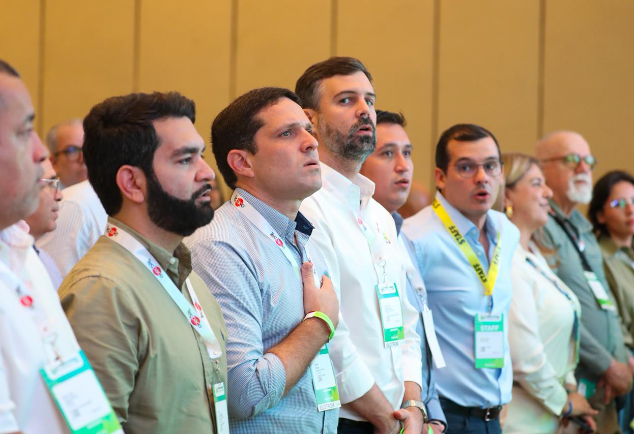 Distrito reiteró respaldo al sector bananero durante Congreso de Asbama