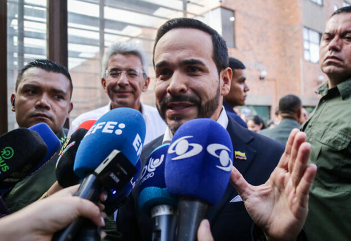 De la Espriella pide vigilancia internacional para segunda vuelta
