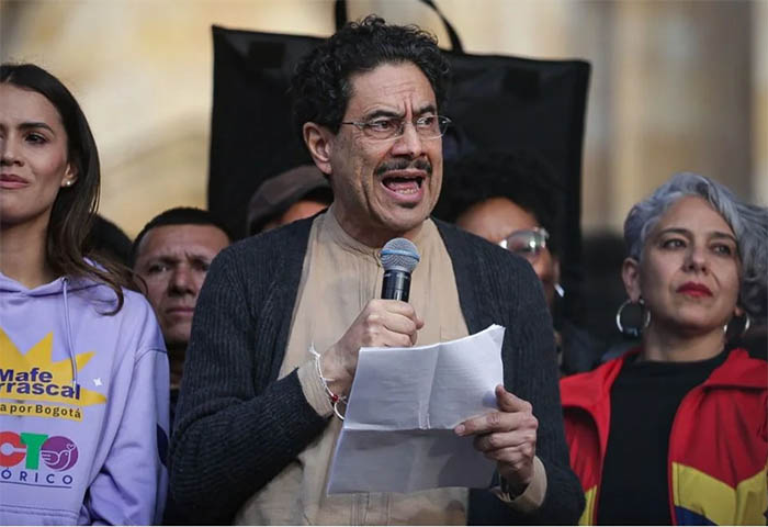 Campaña de Iván Cepeda confirma que candidato adelanta contactos con Fajardo, Oviedo y Claudia López