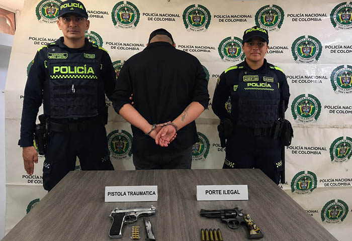 Capturado con un revólver y una pistola en Ciénaga