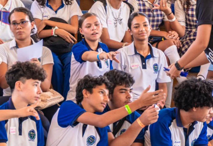 330 estudiantes de 16 colegios participan en Scholas Ciudadanía