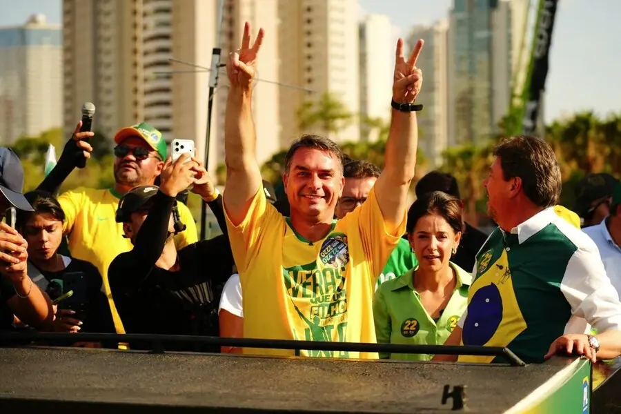 Argentina confirma escala de Bolsonaro para tomar vuelo privado hacia Ecuador