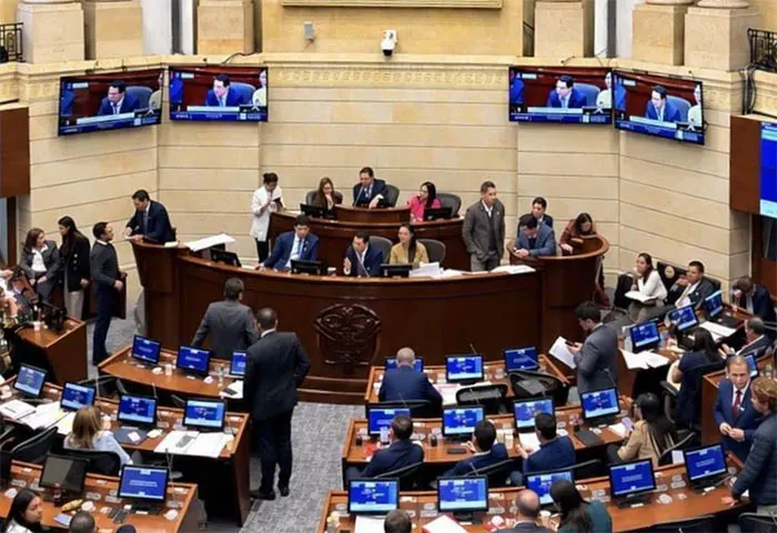 Alcaldes de Bogotá no podrían ser candidatos presidenciales en la elección siguiente al terminar su período