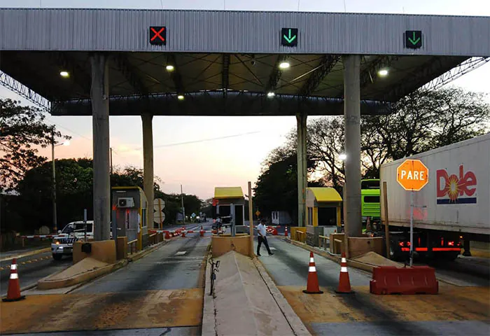 Flypass seguiría cobrando $220 adicionales por peaje: piden a la SIC suspender el cobro