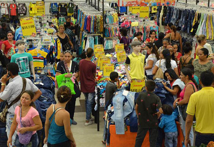 Undeco solicita mantener las tiendas abiertas hasta la 1:00 de la madrugada 